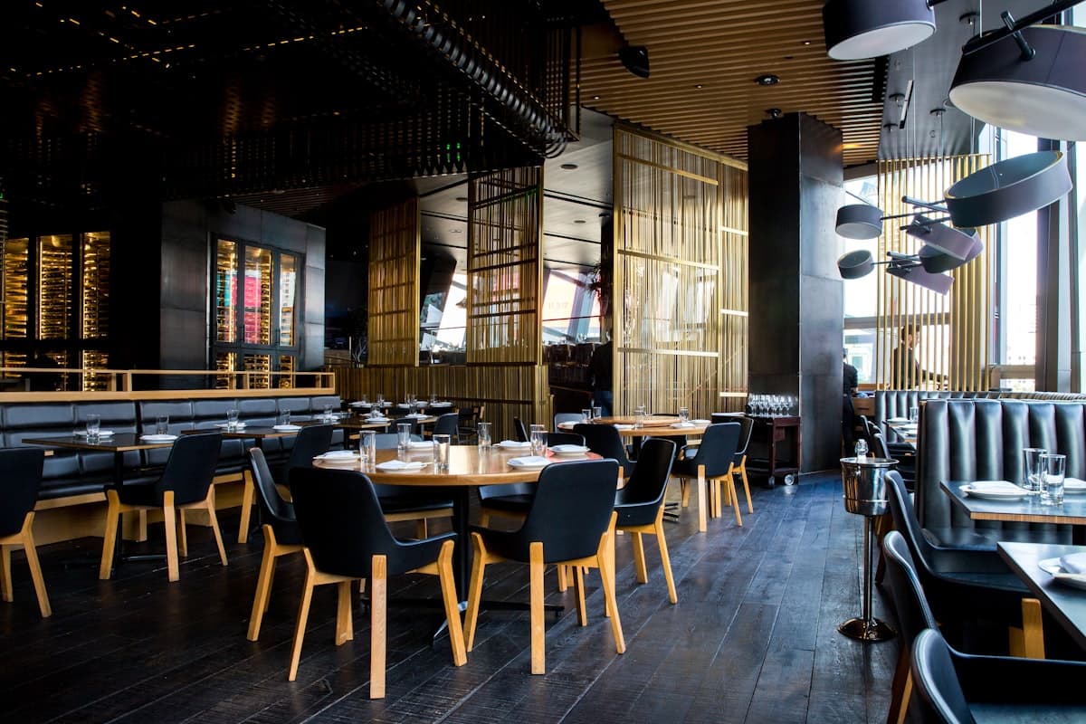 Diners in a contemporary full-service restaurant dining room