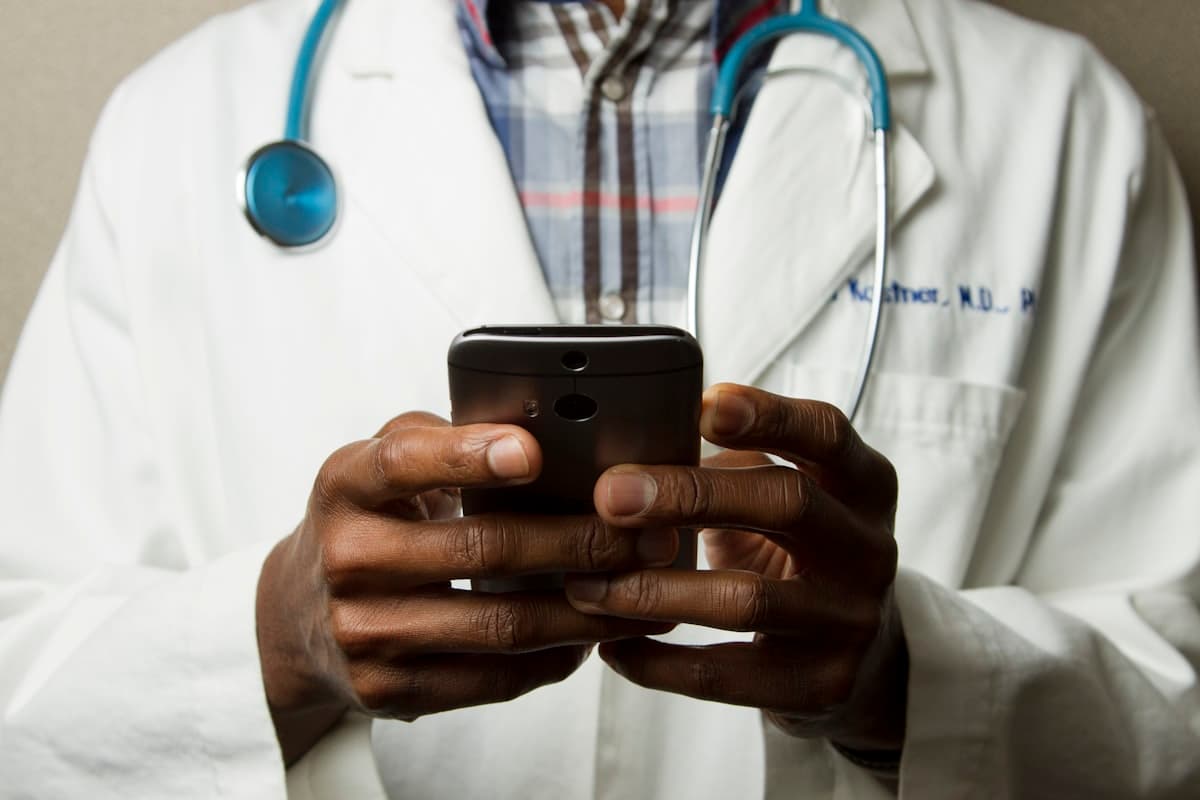 Clinician and patient in an outpatient consultation